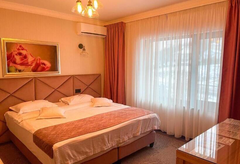 هتل Roser House Boutique   Pe Malul Lacului Colibita