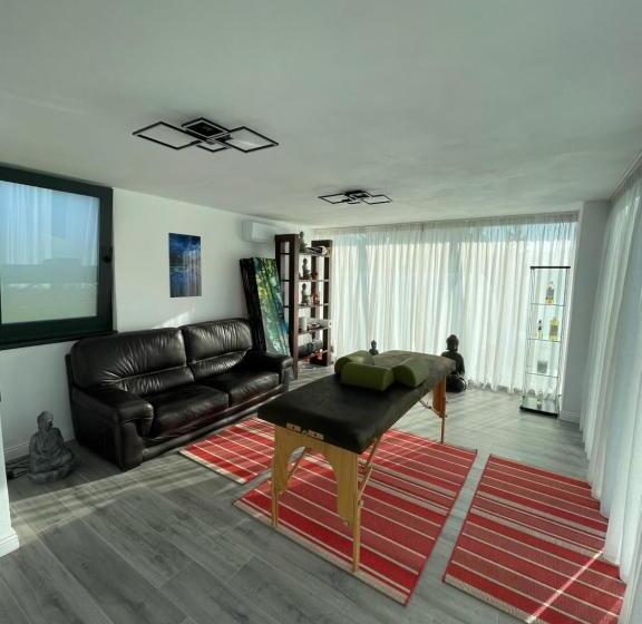 هتل Roser House Boutique   Pe Malul Lacului Colibita
