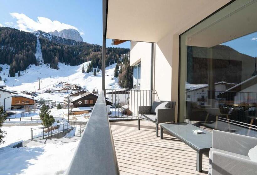 هتل Villa David Dolomites