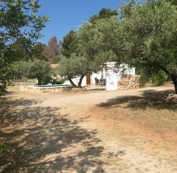بنسيون Casa Pineda