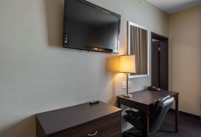 בית מלון כפרי Comfort Inn & Suites