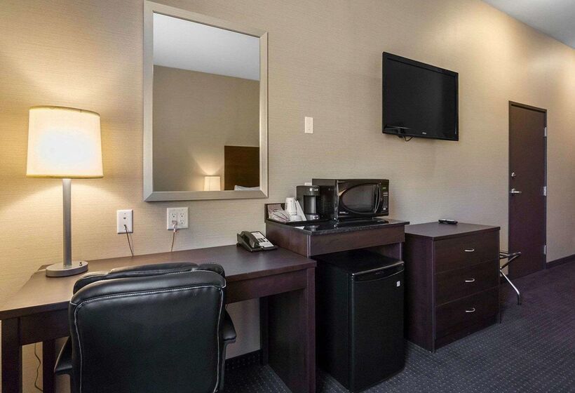 בית מלון כפרי Comfort Inn & Suites