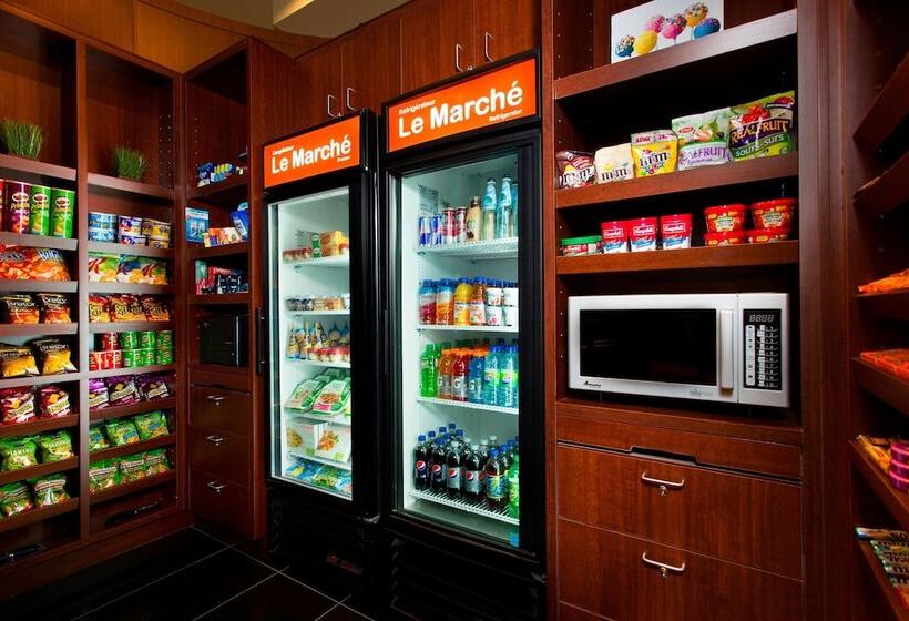 هتل Courtyard By Marriott Montreal Downtown