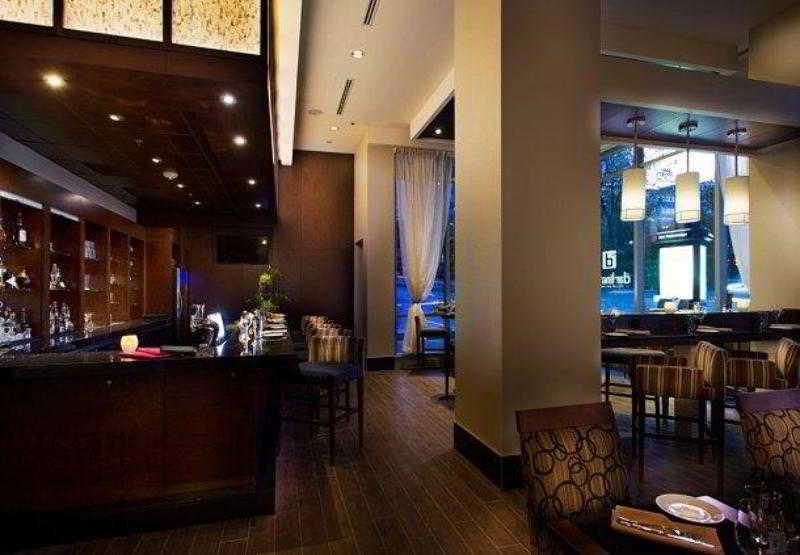 هتل Courtyard By Marriott Montreal Downtown