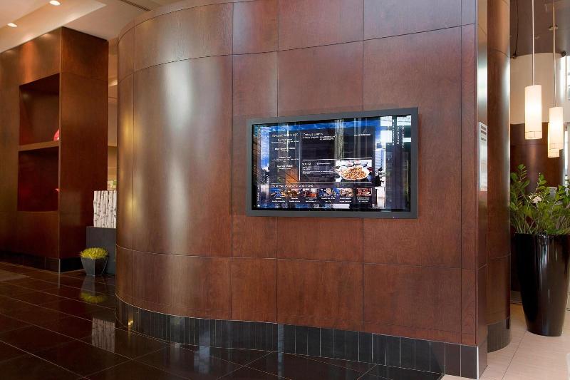 هتل Courtyard By Marriott Montreal Downtown