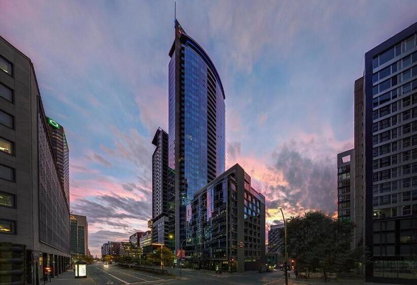 هتل Courtyard By Marriott Montreal Downtown