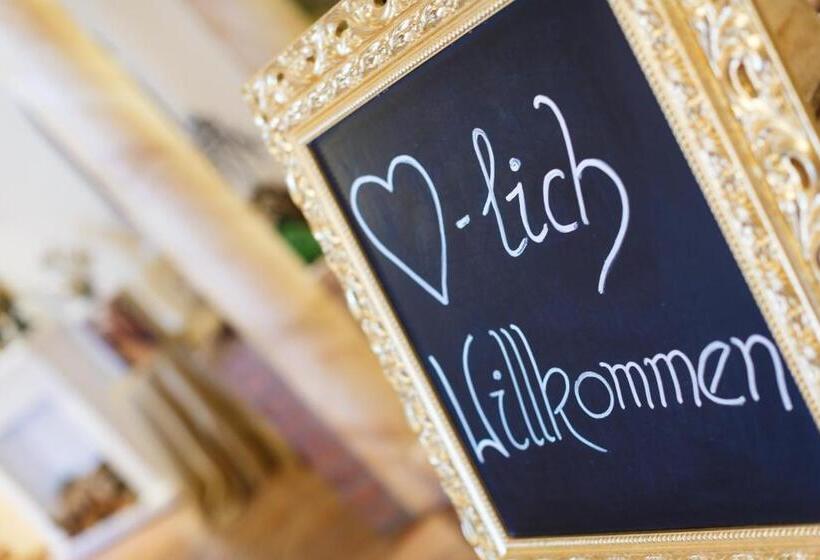 فندق Das Schlössl