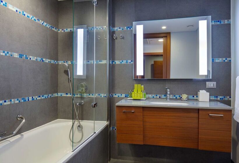هتل Doubletree By Hilton Kusadasi   Special Class