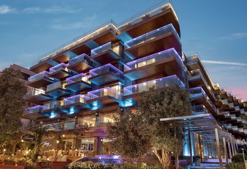 فندق Doubletree By Hilton  Kusadasi