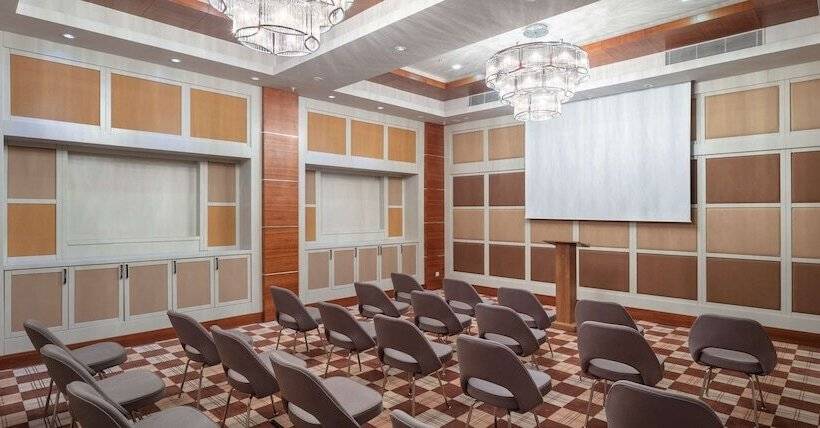 هتل Doubletree By Hilton Kusadasi   Special Class