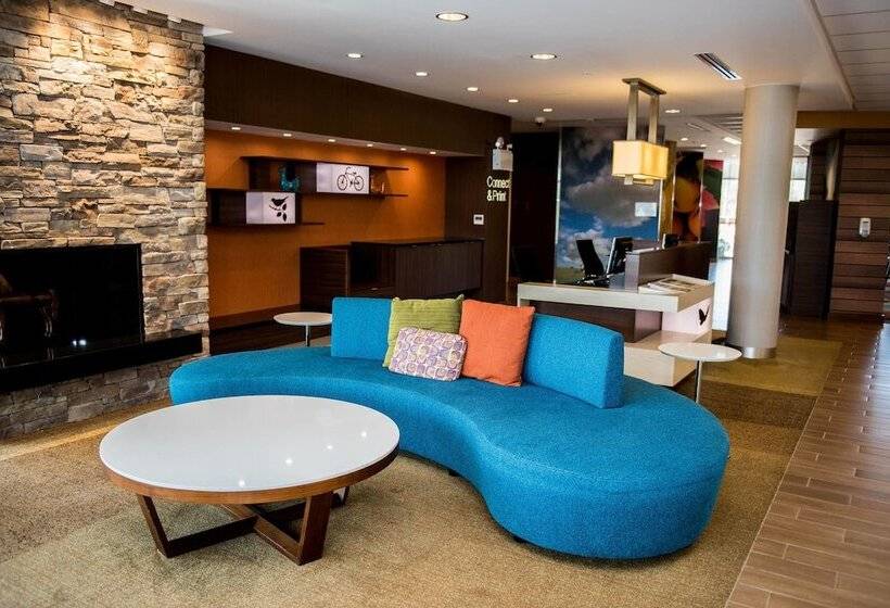 هتل Fairfield Inn & Suites By Marriott Moncton