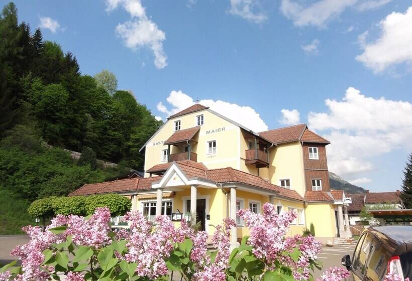 ホテル Familiengasthof Maier