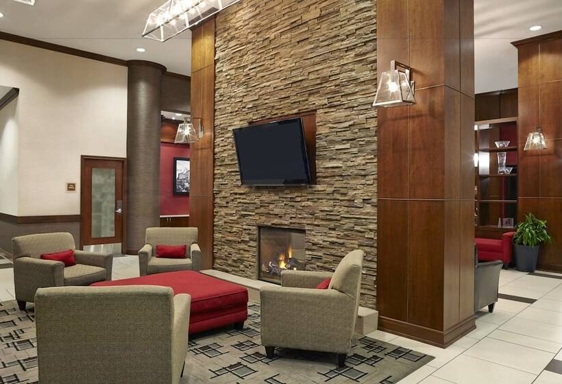 בית מלון כפרי Four Points By Sheraton Calgary Airport