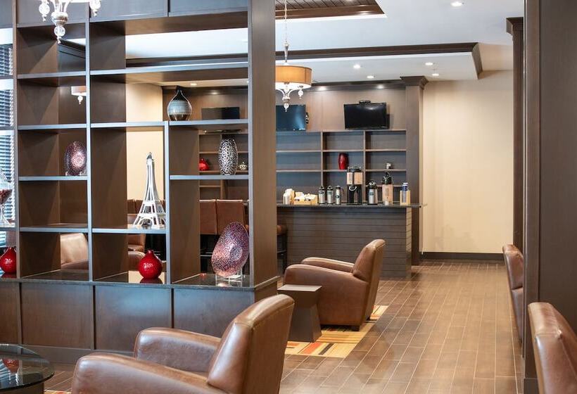 هتل Four Points By Sheraton Edmonton International Airport