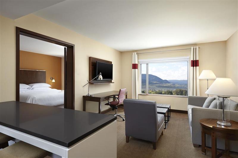 ホテル Four Points By Sheraton Kelowna Airport