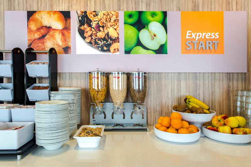 هتل Holiday Inn Express Rotterdam   Central Station, An Ihg