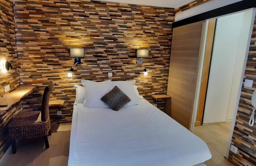 בית מלון כפרי Hôtel Chastellares