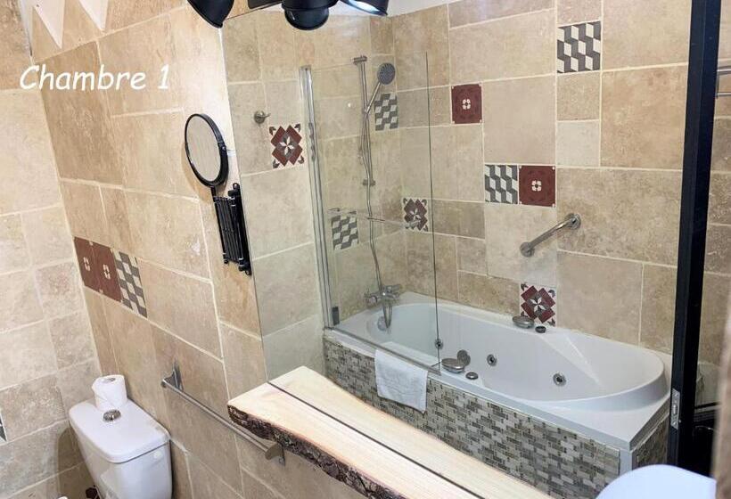 בית מלון כפרי Hôtel Chastellares