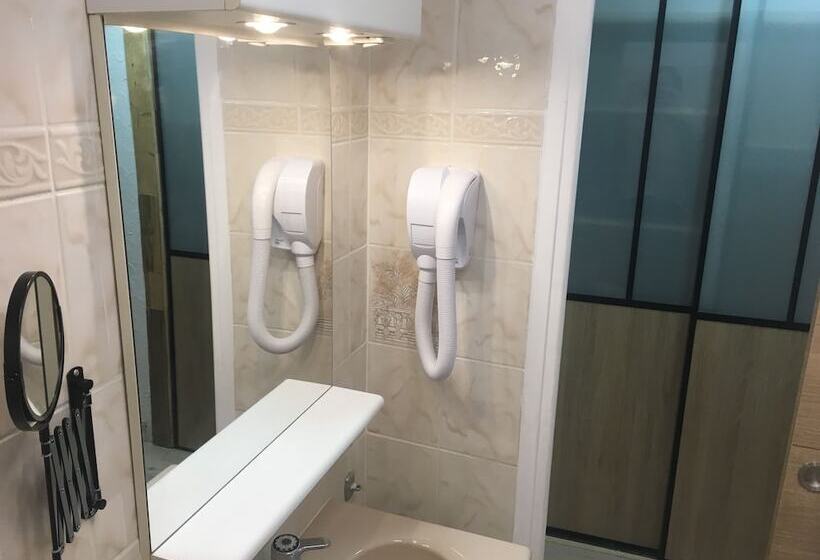 בית מלון כפרי Hôtel Chastellares