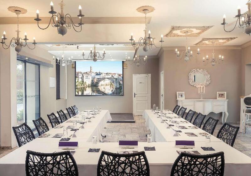 هتل Hôtel Mercure Villeneuve Sur Lot Moulin De Madame