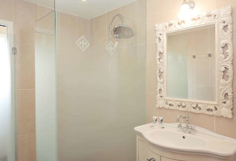 هتل Hôtel Mercure Villeneuve Sur Lot Moulin De Madame