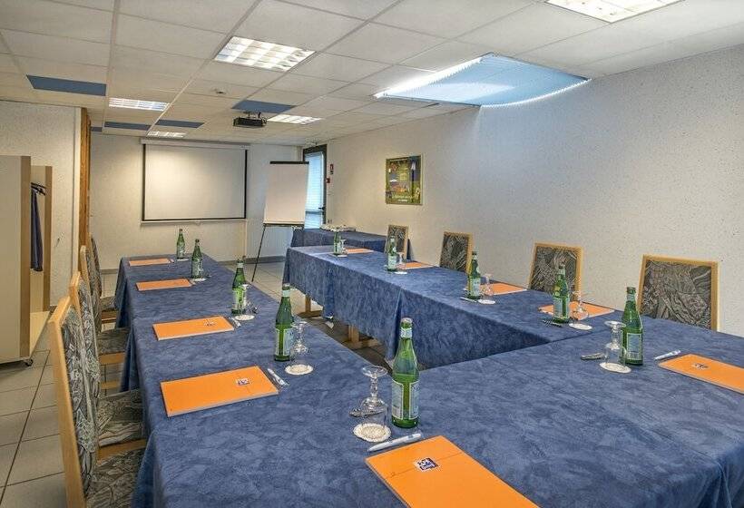 호텔 Hôtel Restaurant Le Calice Du Gevaudan   A75