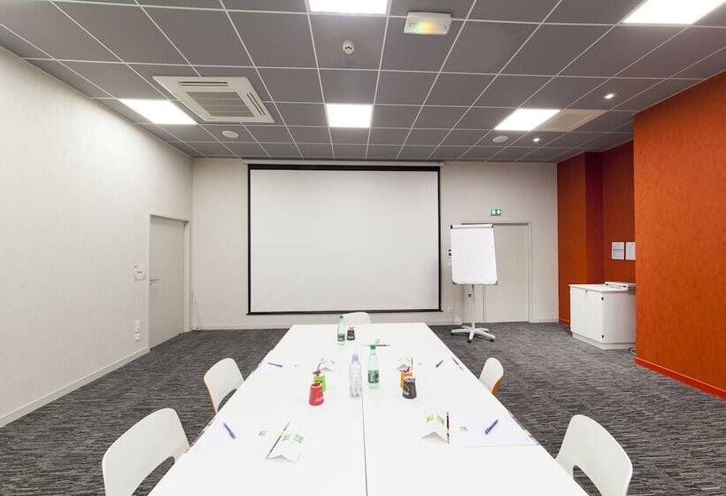 هتل Ibis Styles Poitiers Centre