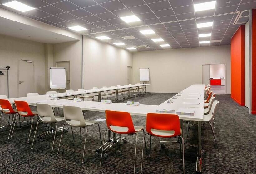 هتل Ibis Styles Poitiers Centre