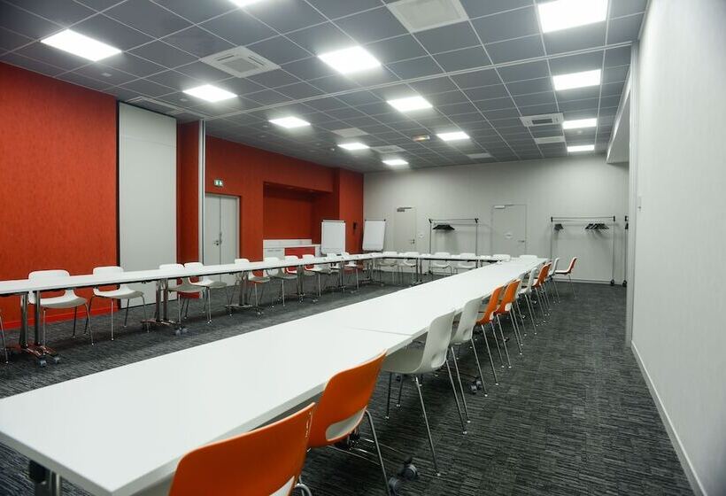هتل Ibis Styles Poitiers Centre