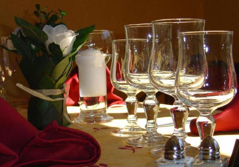 فندق Logis Hôtel La Bastide D Entraigues