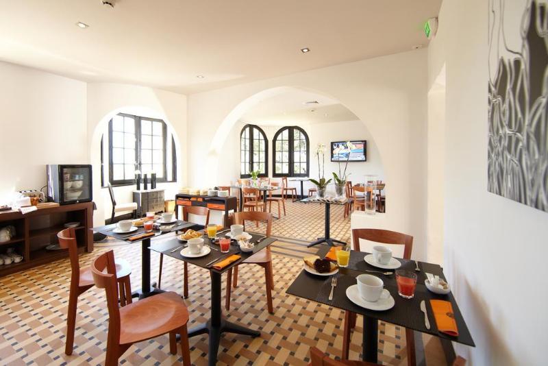 هتل Les Terrasses Du Bailli