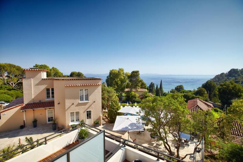 هتل Les Terrasses Du Bailli
