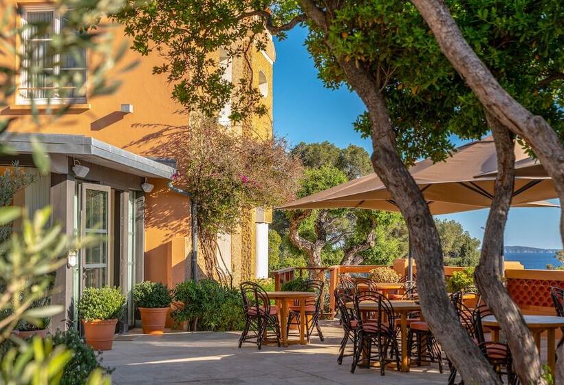 هتل Les Terrasses Du Bailli