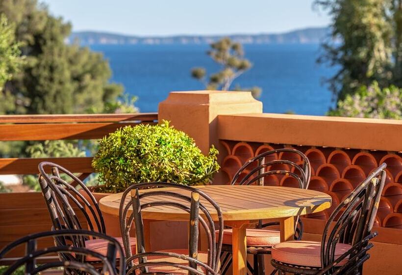 هتل Les Terrasses Du Bailli