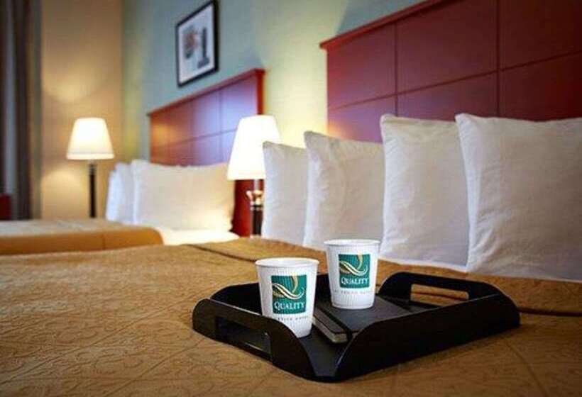 בית מלון כפרי Quality Inn Southampton