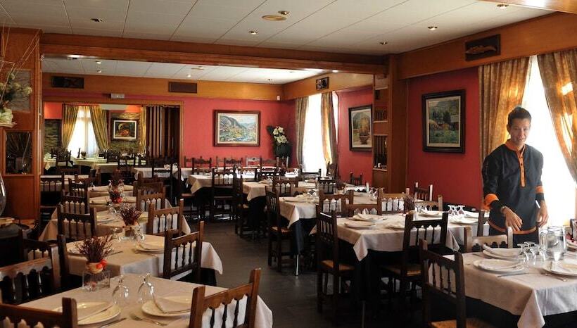 هتل Restaurant Castellarnau