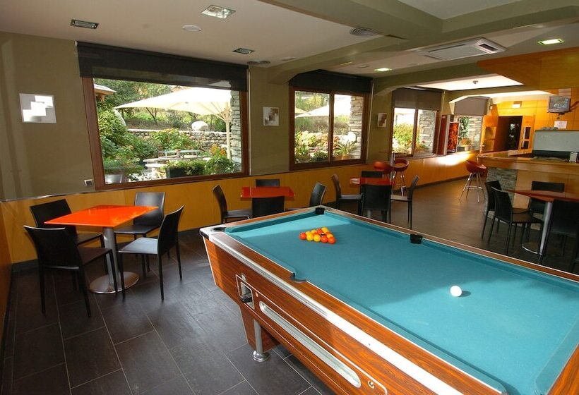 هتل Restaurant Castellarnau