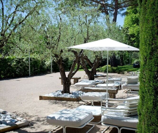 هتل Restaurant La Vague De Saint Paul & Spa