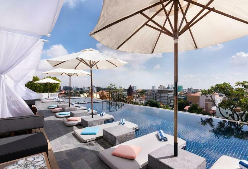 Patio Hotel & Urban Resort