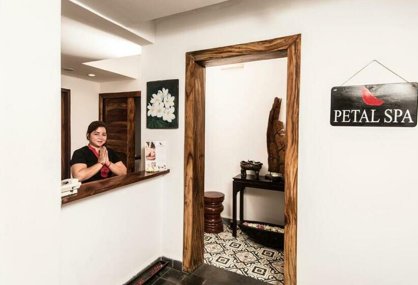 Patio Hotel & Urban Resort