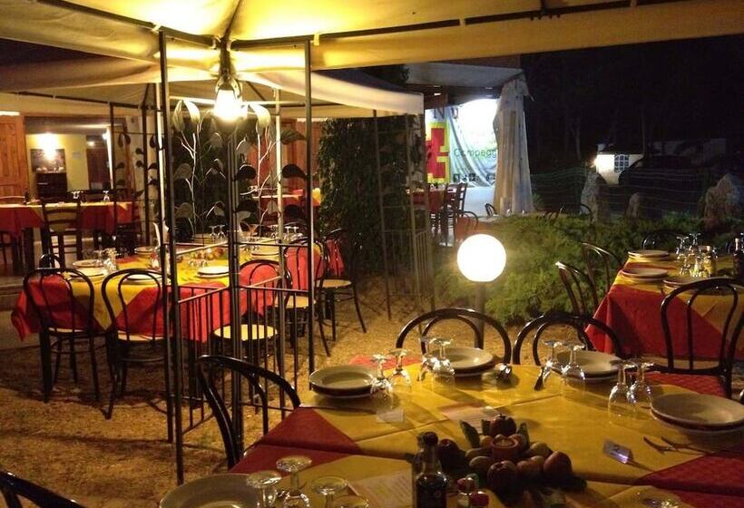 ユースホステル Villaggio Camping Nurral