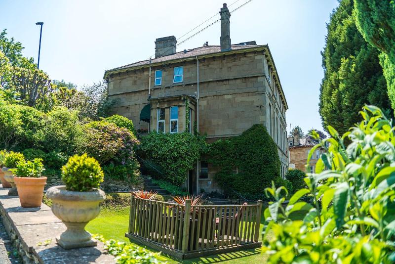 Bed and Breakfast Oldfields House