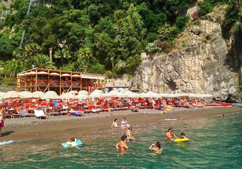 تختخواب و صبحانه Villa Principe Giovanni
