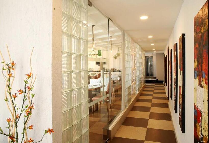 فندق Ahuja Residency, Sunder Nagar