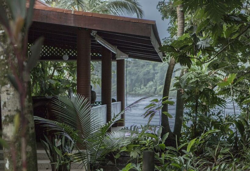 هتل Aninga Lodge