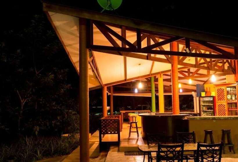 هتل Aninga Lodge