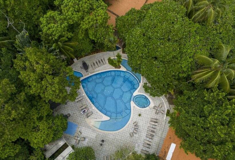 هتل Aninga Lodge