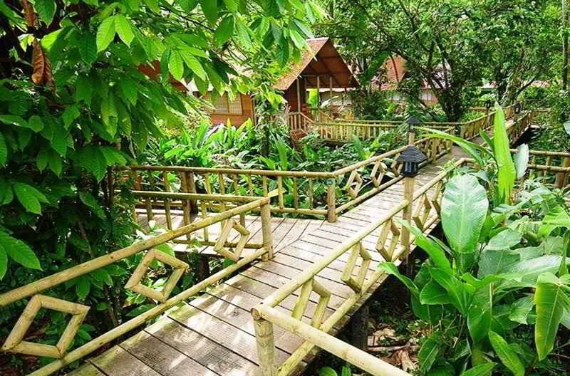 هتل Aninga Lodge