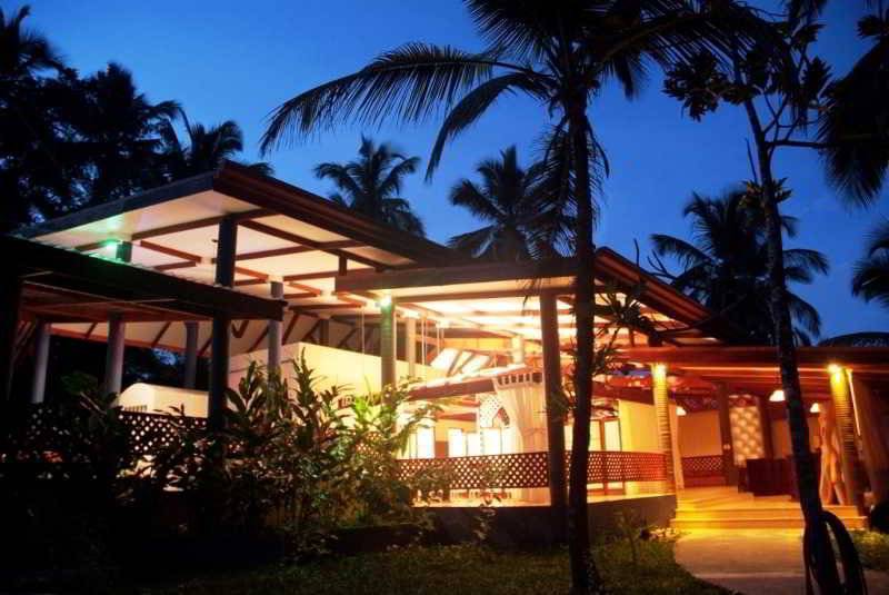 هتل Aninga Lodge