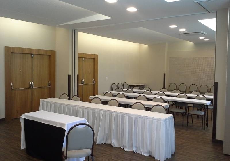 בית מלון כפרי Beach Class Executive